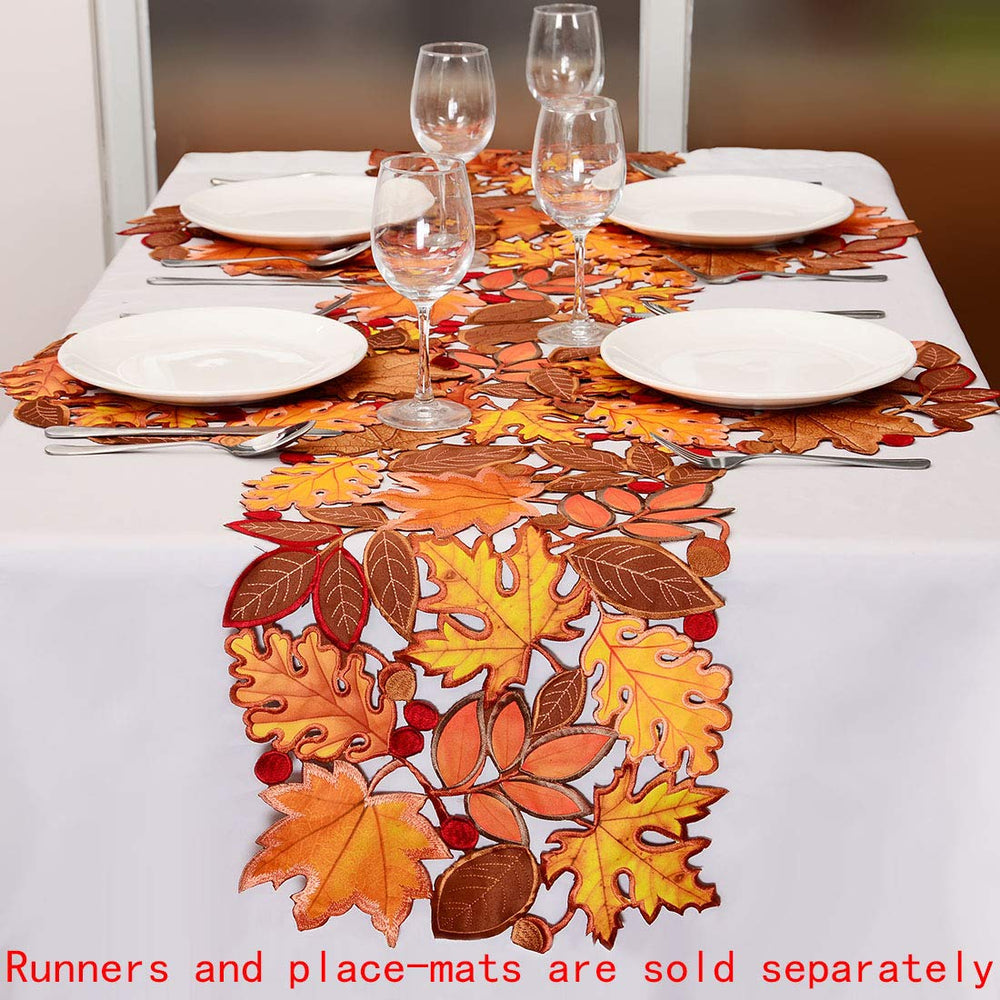 Simhomsen chemin de table en situation sur table décorée pour Thanksgiving