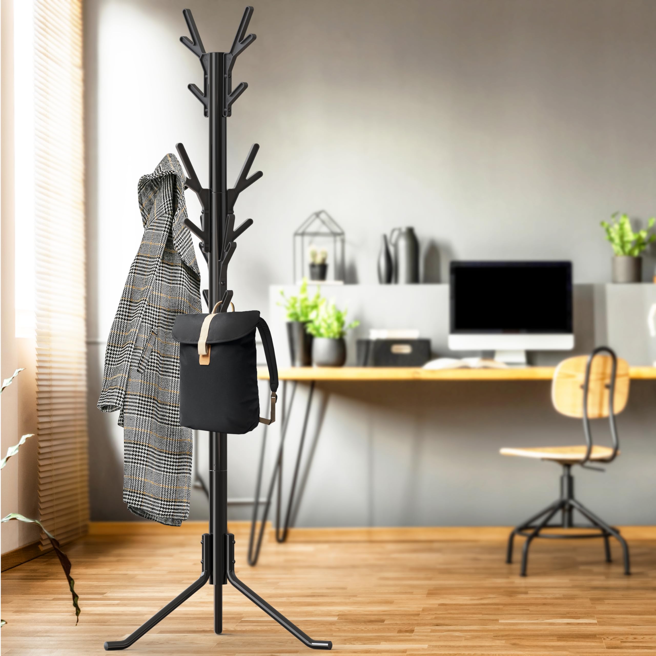 Simple Houseware porte-manteau dans une entrée moderne économisant l'espace