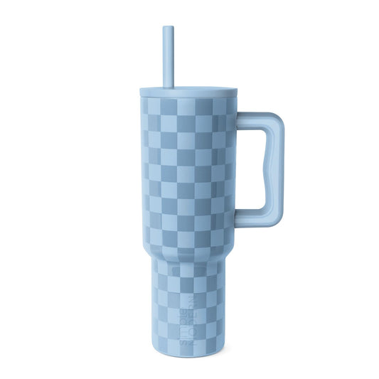 Simple Modern gobelet Checkered vue frontale et design attrayant gardant boissons intactes