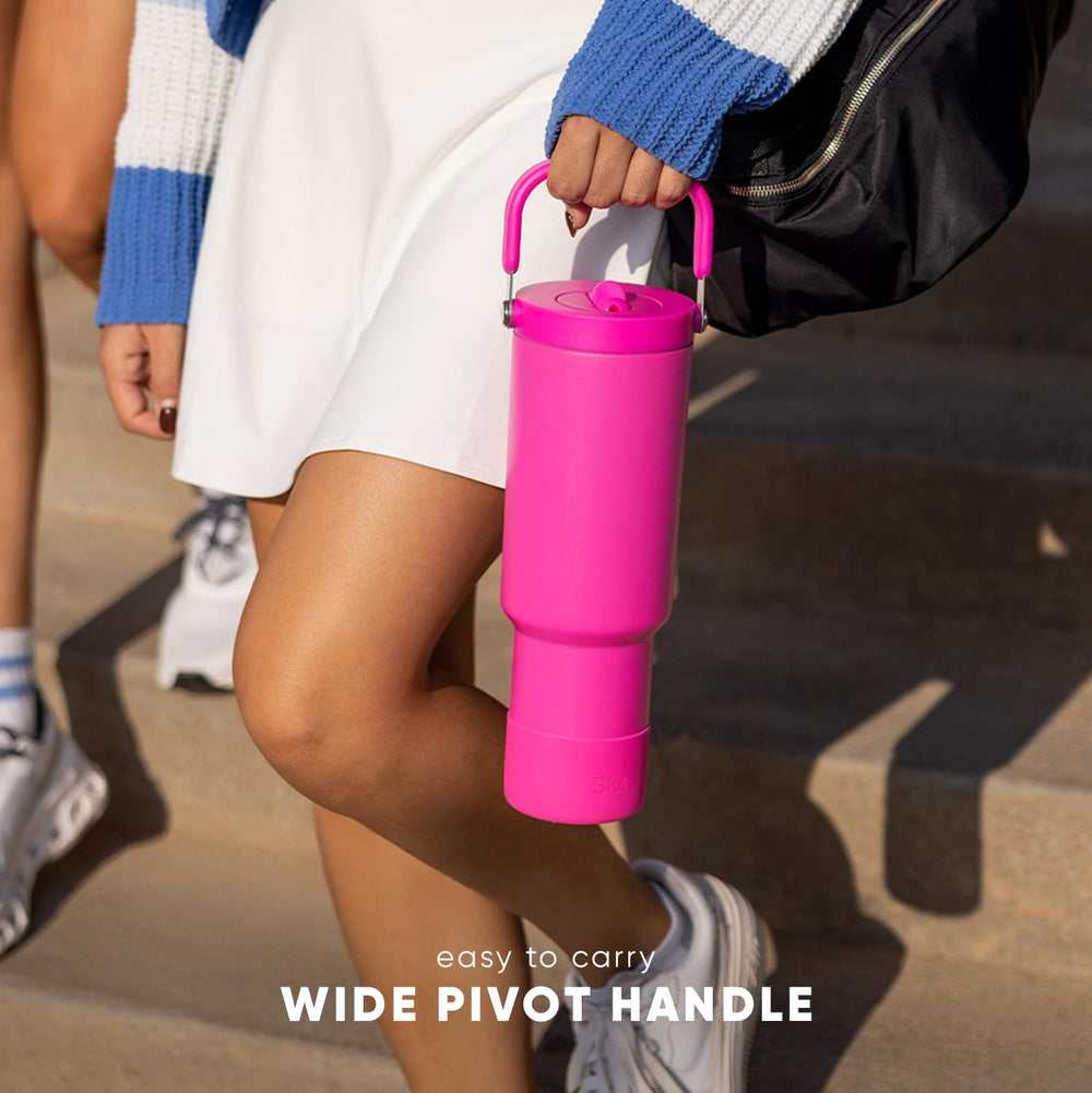 Simple Modern gourde utilisée en randonnée, hydratation prolongée en extérieur