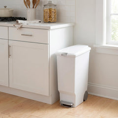 simplehuman pédale en acier détail robuste pour usage durable et solide