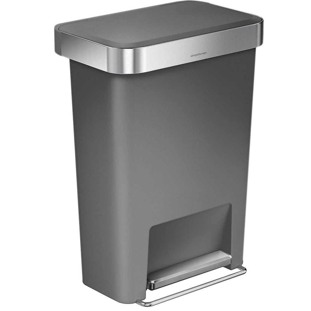 simplehuman poubelle 45 L face avant montrant design et capacité