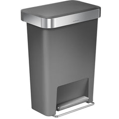 simplehuman poubelle 45 L face avant montrant design et capacité