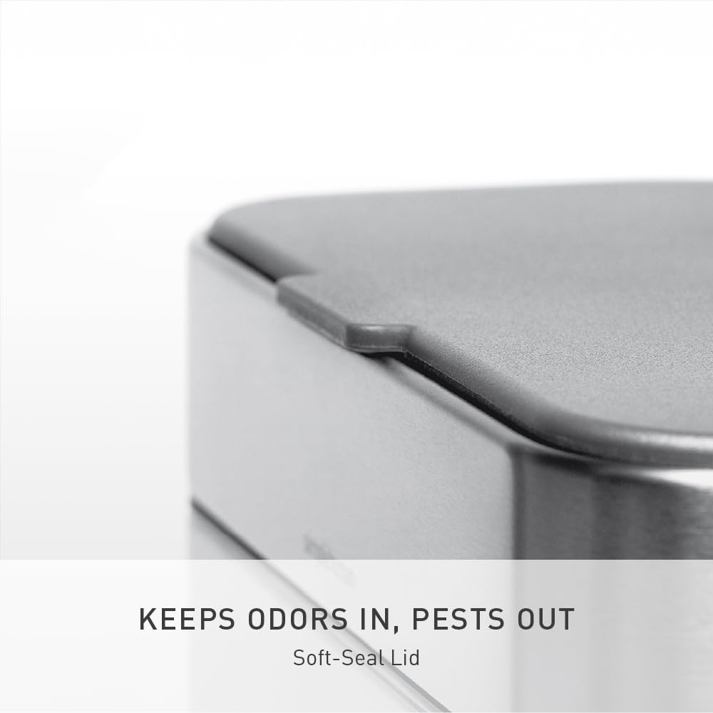 simplehuman sacs Code Z ajustés dans le caddy pour élimination propre