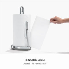 simplehuman en usage une main près d'un évier pour nettoyage rapide