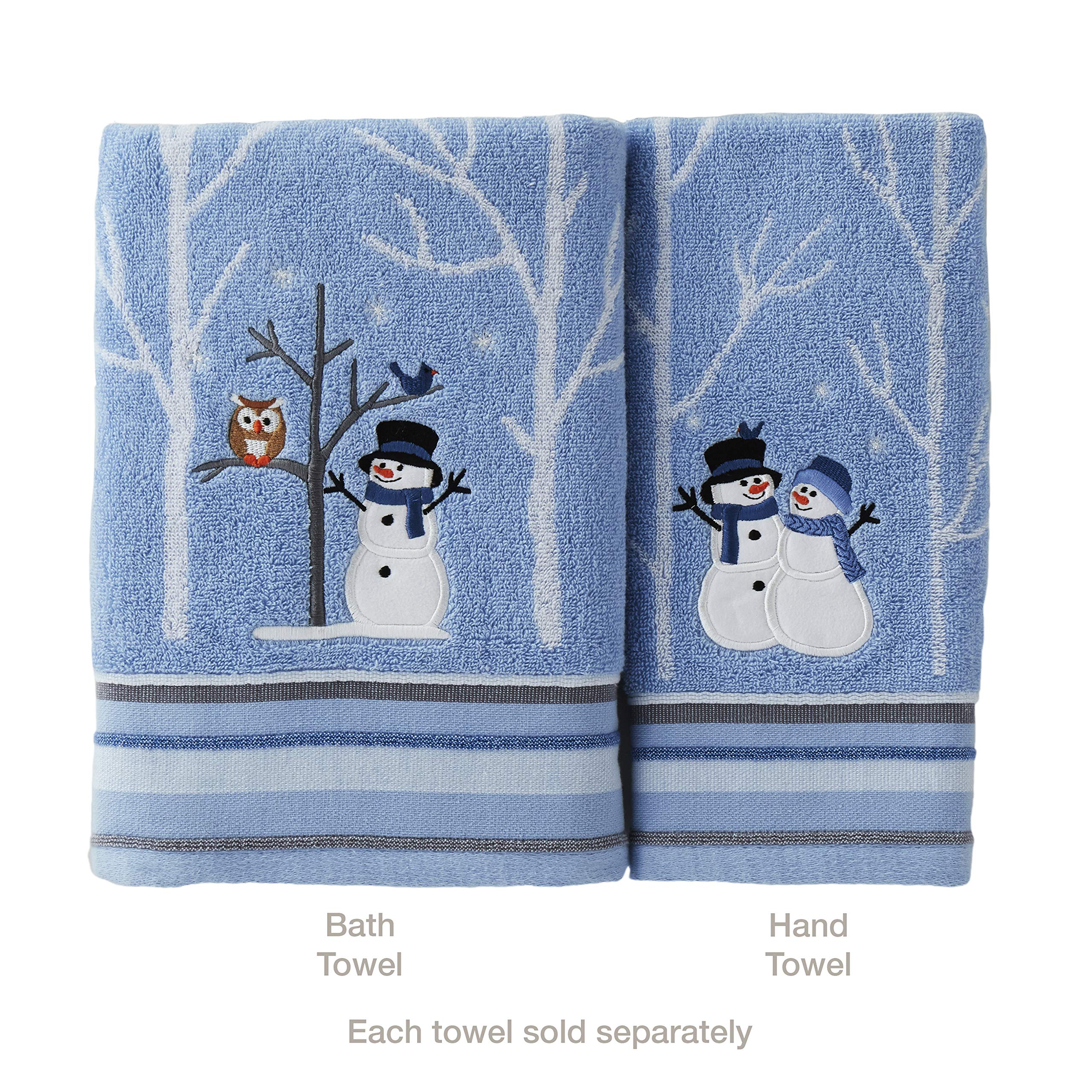 SKL Home comparaison taille avec main illustrant format pratique
