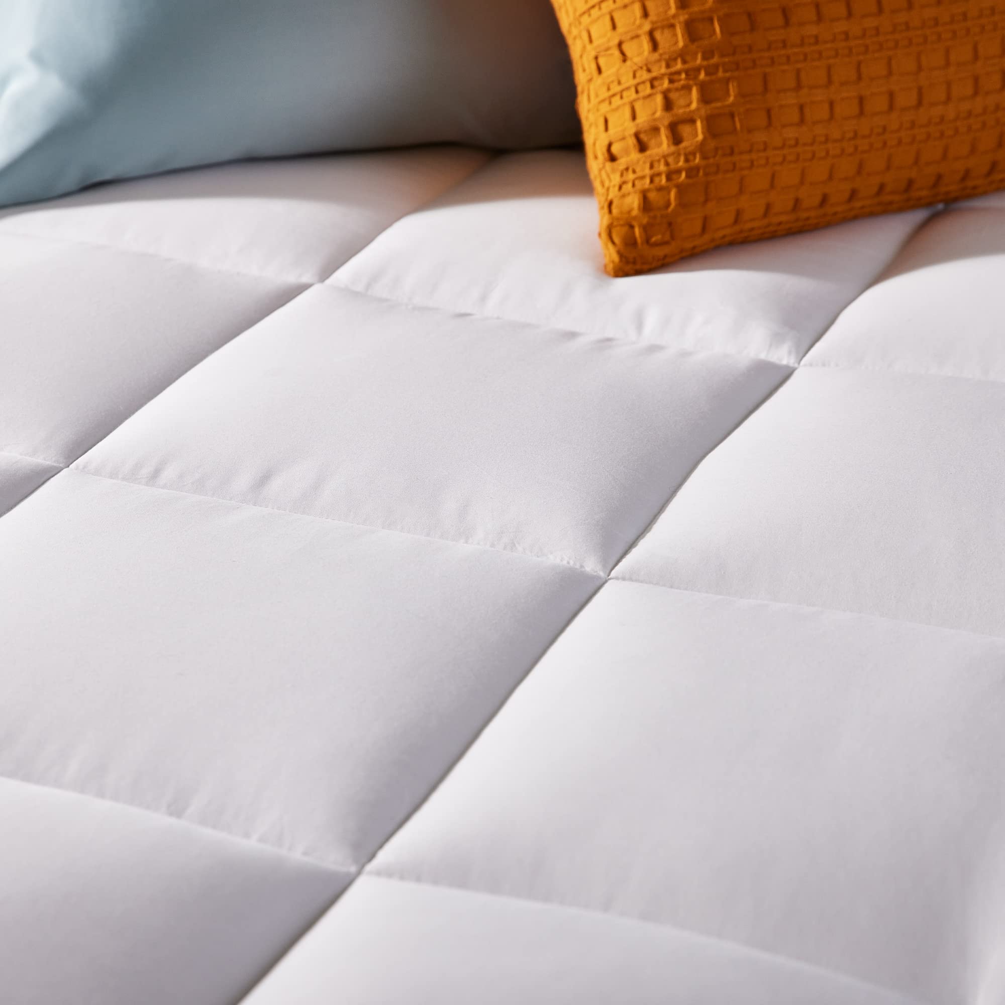 Sleep Innovations comparaison déchelle Queen pour visualiser lépaisseur
