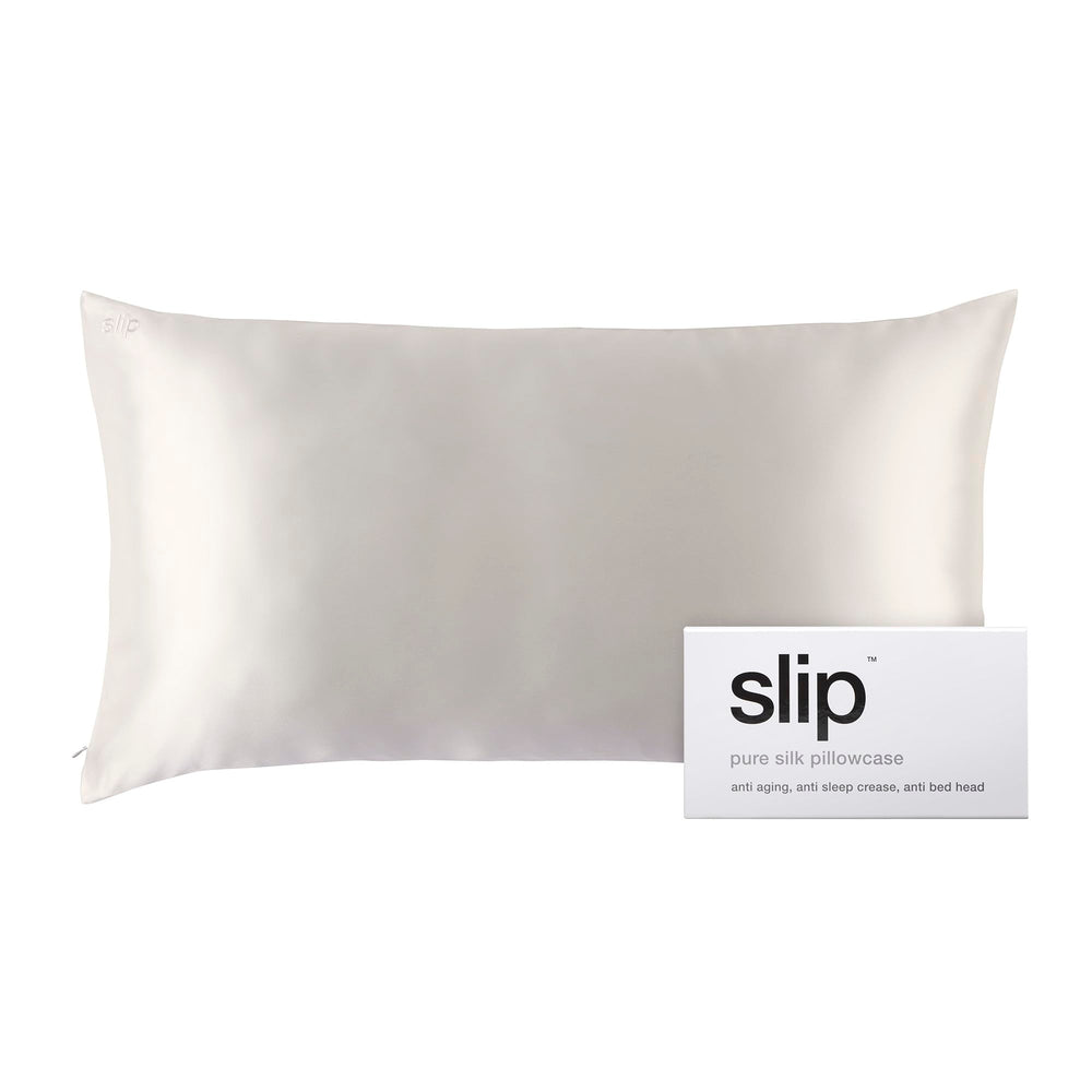 Slip housse montrant visage sans plis après réveil pour fraîcheur