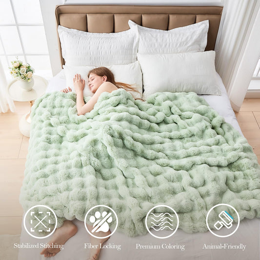 SLIVERY&CHAVALIER gros plan texture fourrure douce pour chaleur