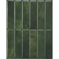 Smart Tiles vue avant du motif vert forêt, finition élégante et moderne