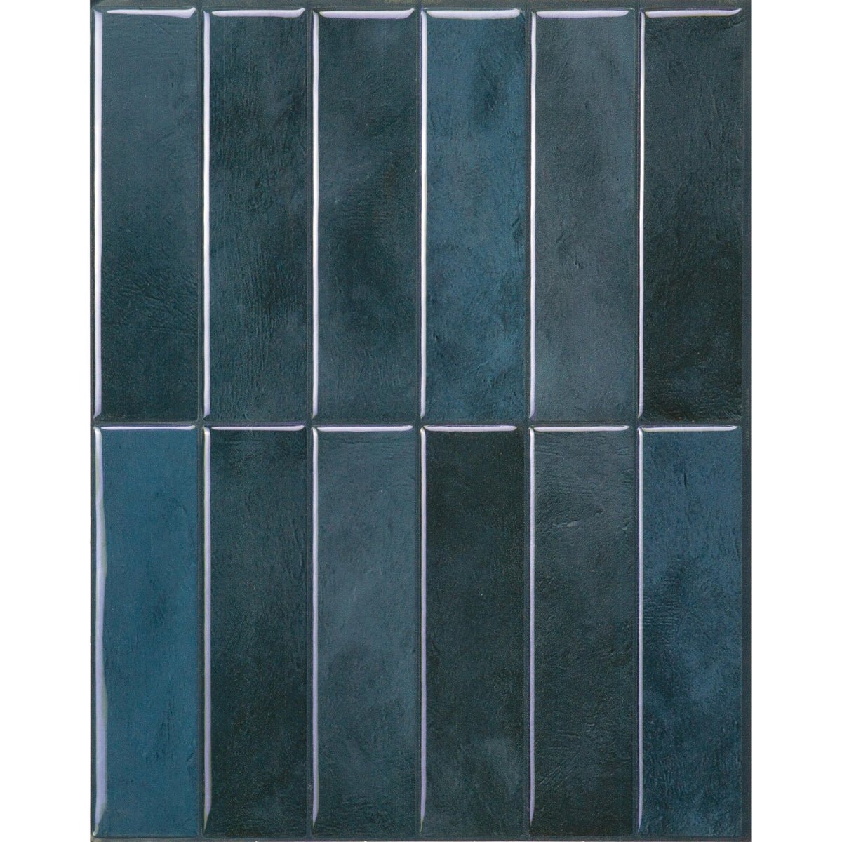 Smart Tiles vue avant du panneau bleu pétrole apporte style moderne