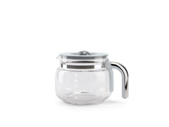 Smeg carafe en verre face montrant design rétro et facilité de versement