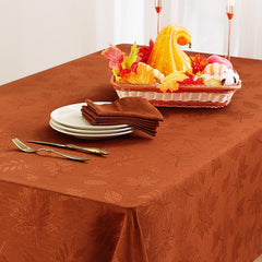 Smiry gros plan motif feuilles damassé apportant sophistication décorative