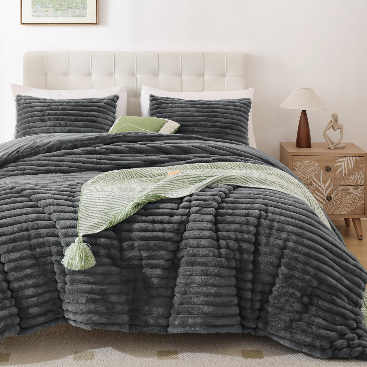 Smoofy couette pleine taille gris foncé montrant couverture et finition pour confort amélioré