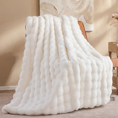 Smoofy face bulle sur canapé, apporte chaleur et style