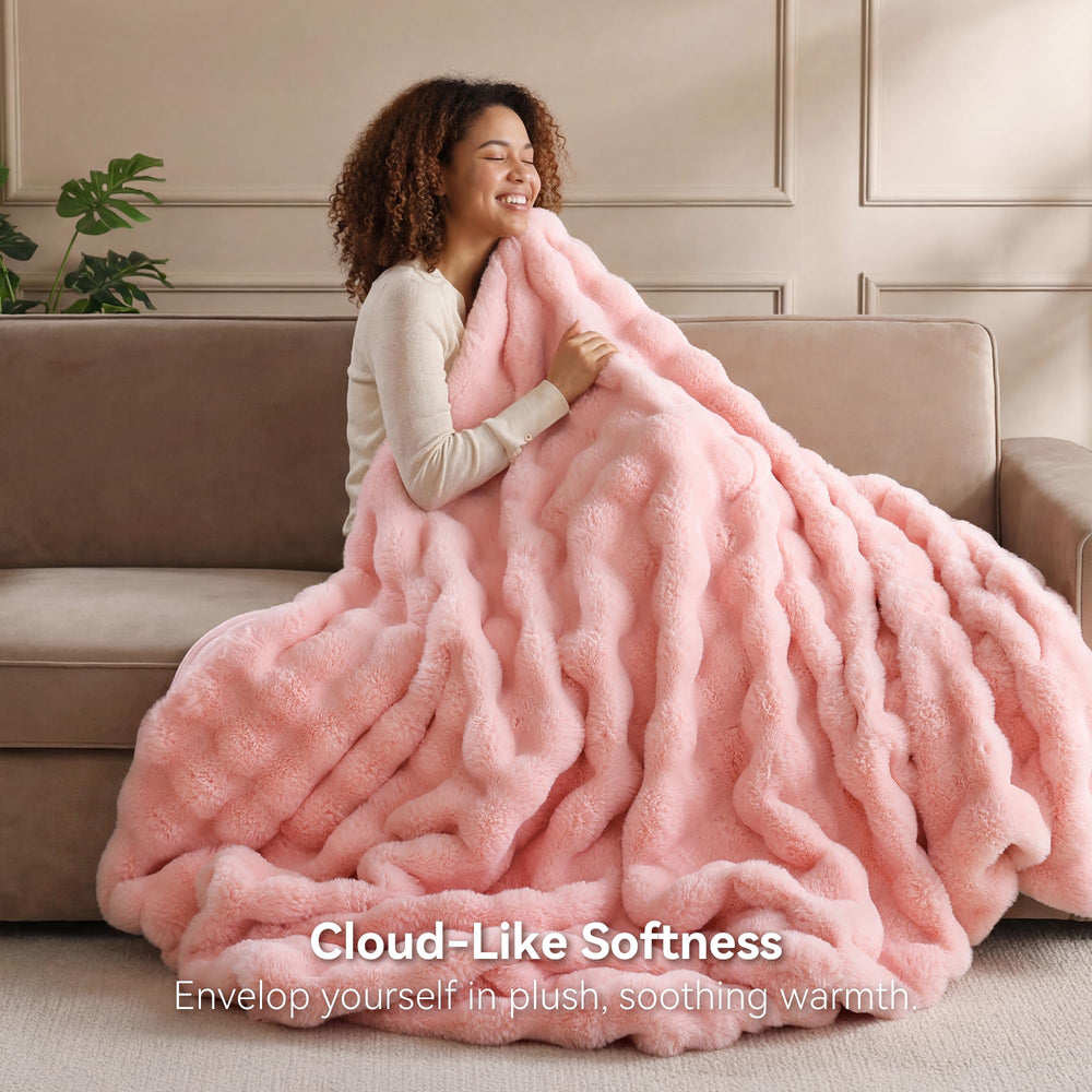 Smoofy gros plan sur peluche illustrant douceur nuageuse et toucher luxueux