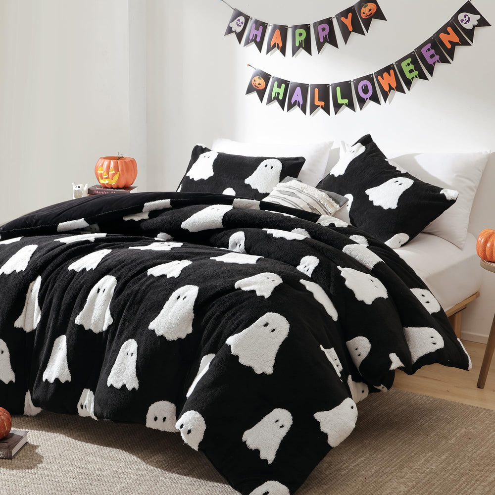 Smoofy taies d'oreiller gros plan motif fantômes et harmonie décorative