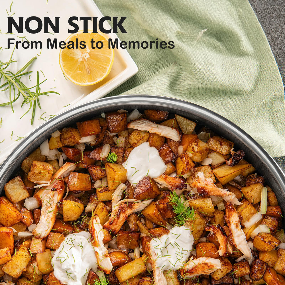 SNOWCLAD wok avec couvercle illustrant conservation chaleur et cuisson à l’étouffée