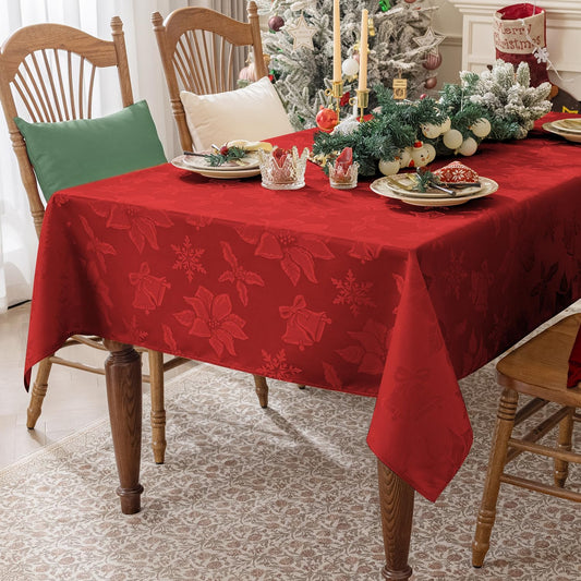 Softalker gros plan motif poinsettia jacquard, apporte élégance festive