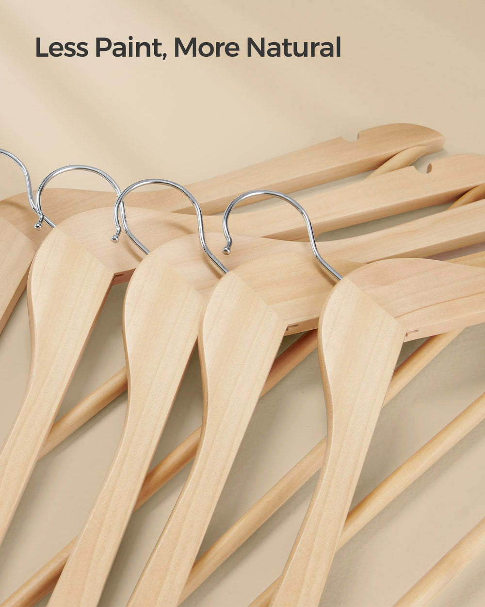 SONGMICS dressing stylé avec cintres en bois apporte ordre et esthétique