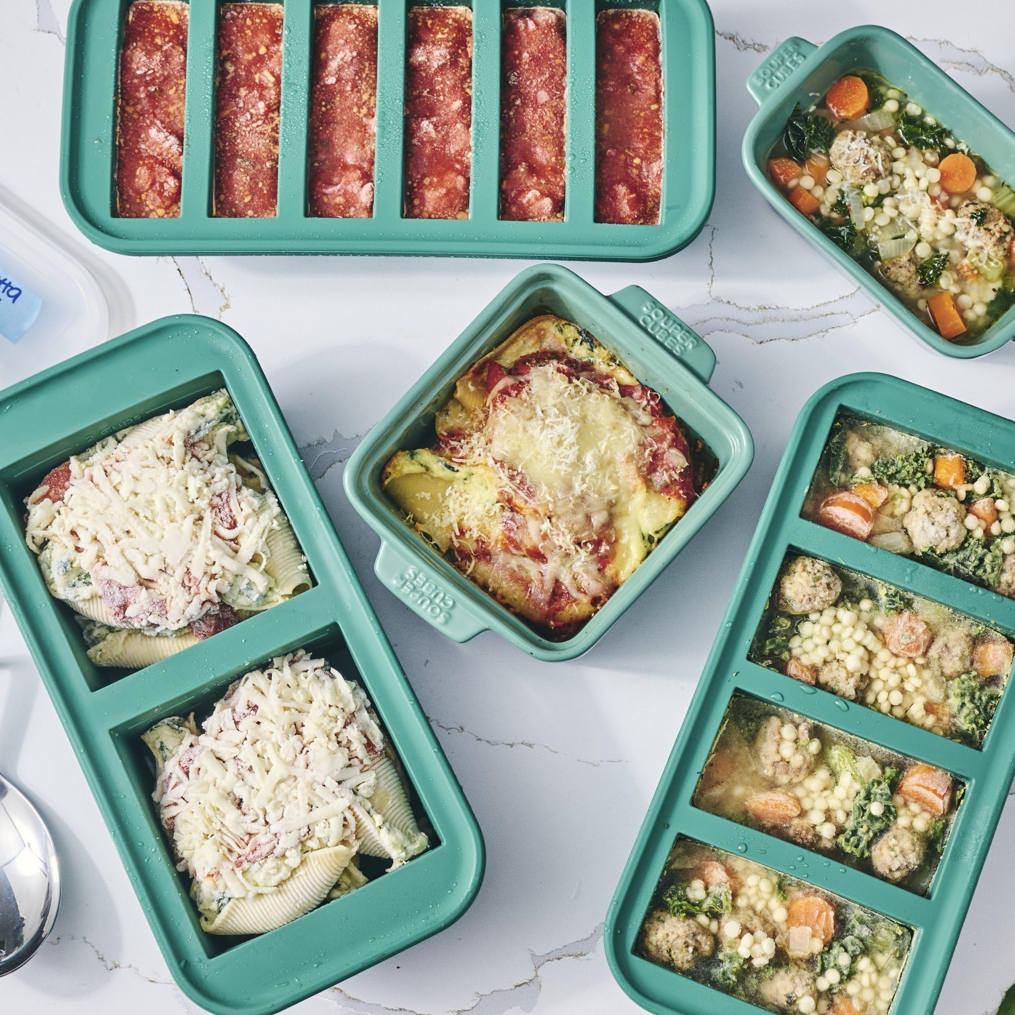 Souper Cubes mise en scène en cuisine familiale, préparation de repas simplifiée