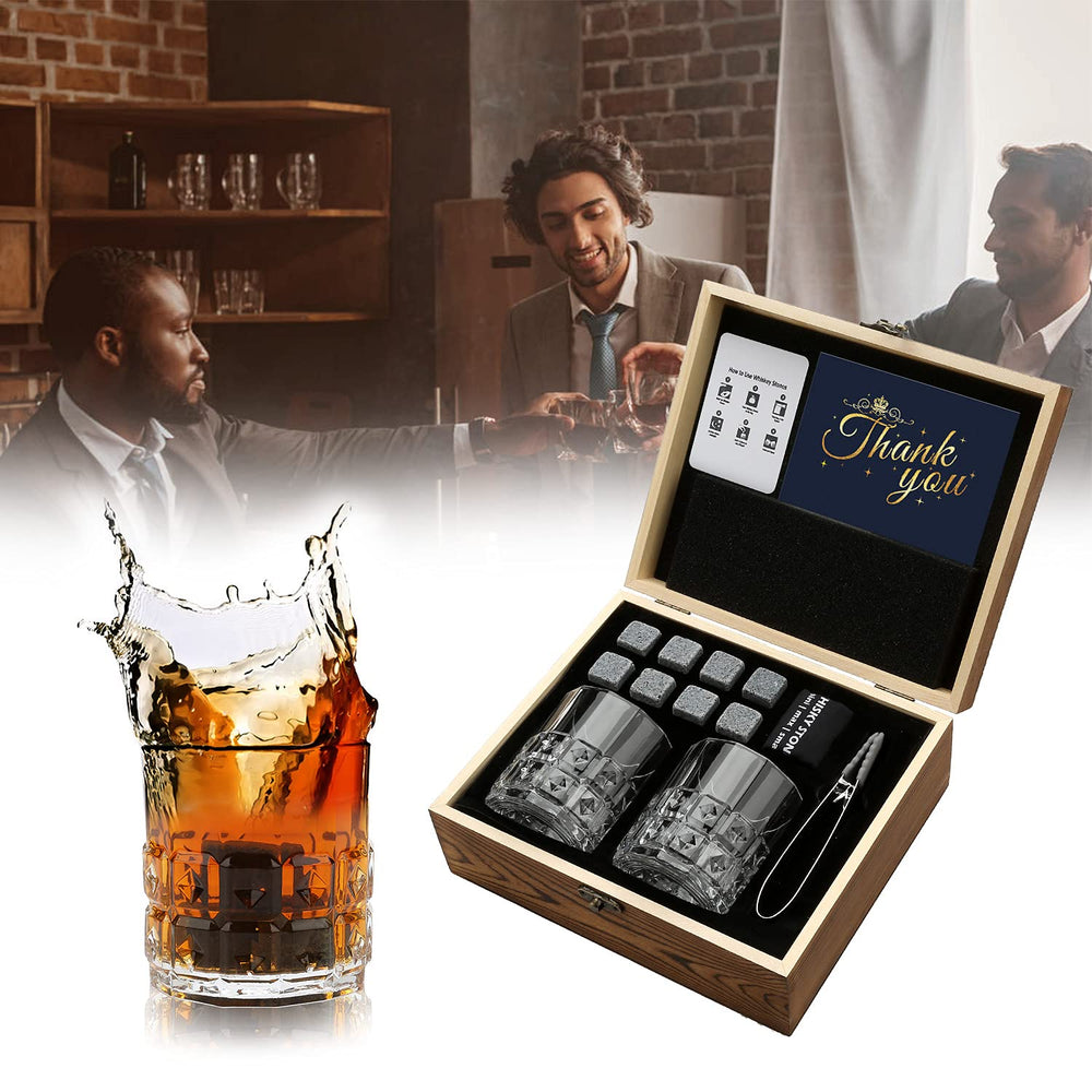 Sovyime verre tenu en main pour comparer taille et capacité pratique