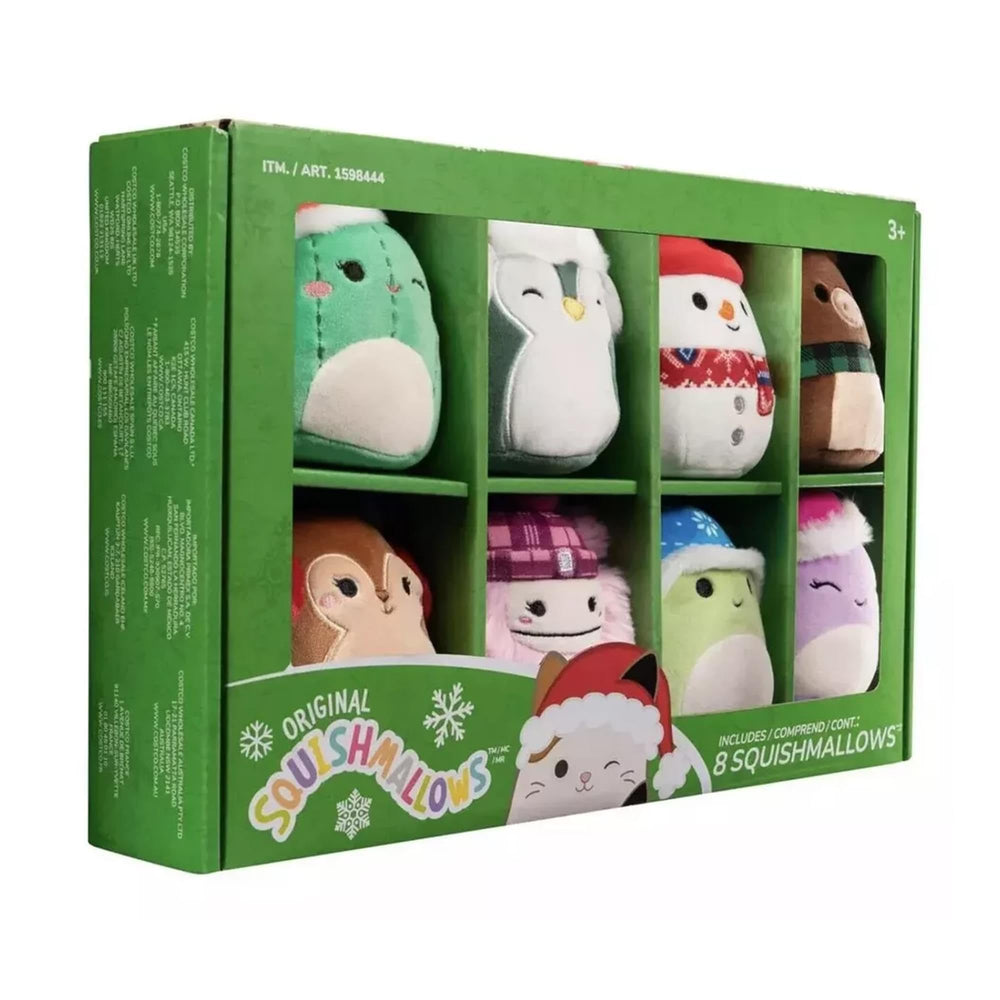Squishmallows comparaison d’échelle avec une main pour montrer la taille