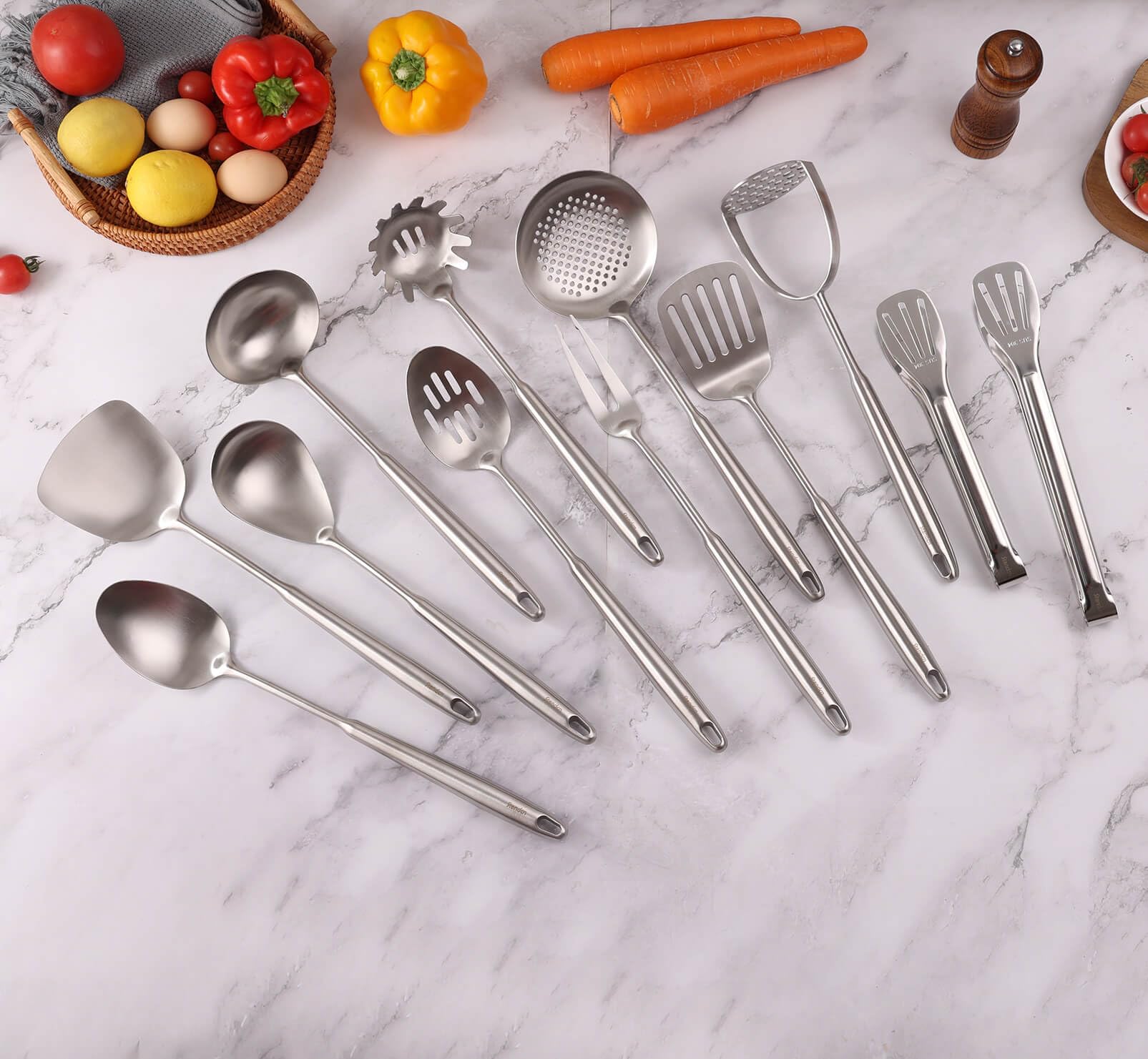Standcn mise en scène cuisine montrant élégance et usage quotidien