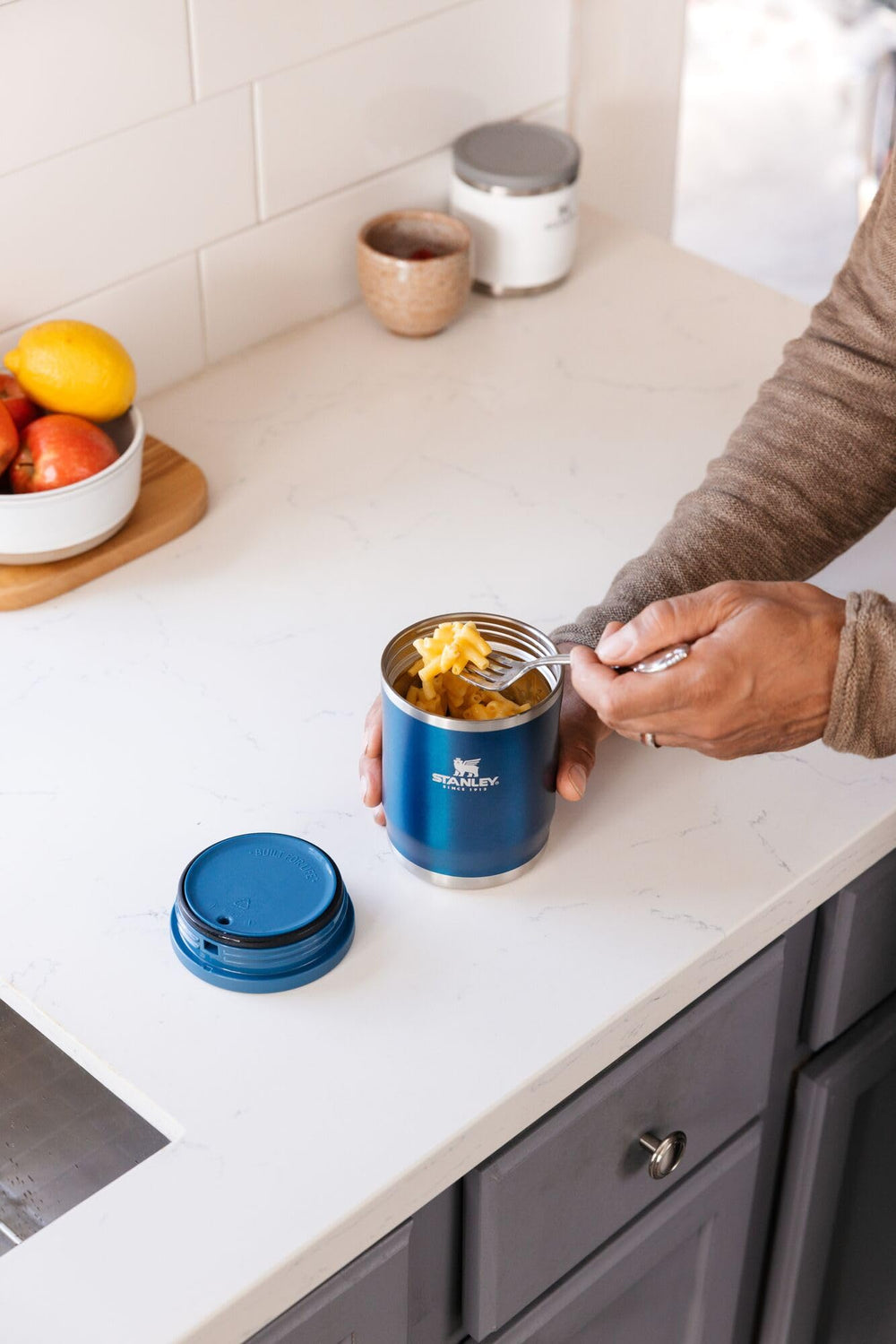 STANLEY couvercle ouvert et contenu visible facilitant le service