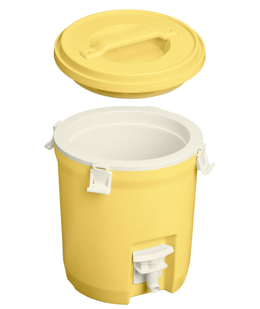 STANLEY gros plan du robinet haute capacité montrant débit facile