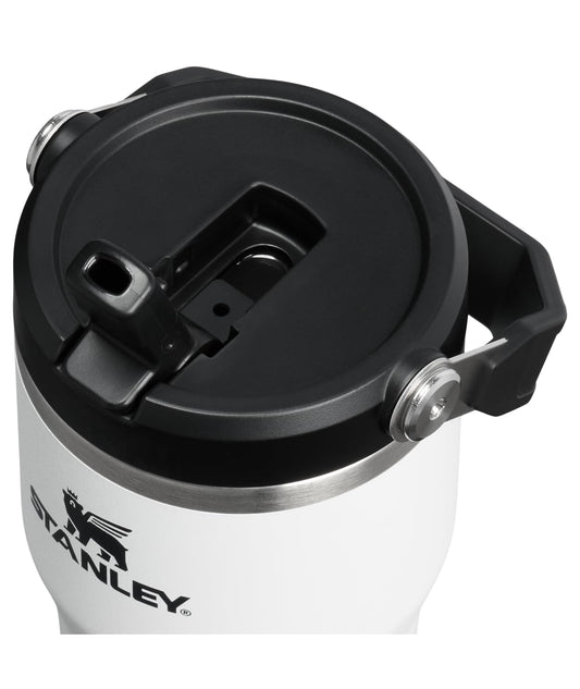 STANLEY couvercle Flip Straw 2.0 en gros plan pour une hydratation rapide