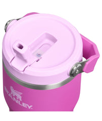 STANLEY IceFlow 2.0 gros plan sur le bouchon Flip Straw 2.0 montrant l'accès rapide