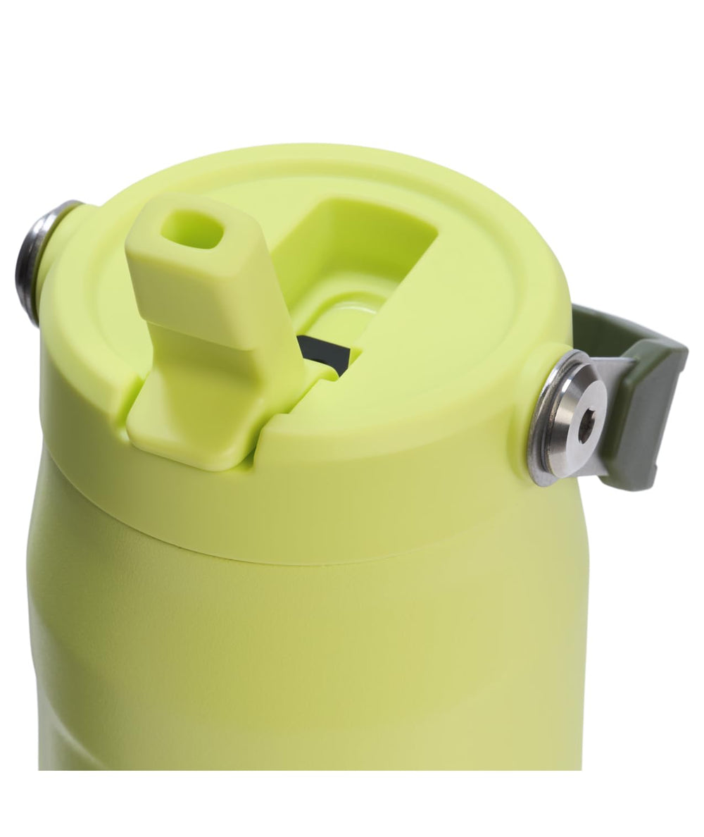 STANLEY vue de profil avec bec Flip Straw 2.0 ouvert pour boisson rapide
