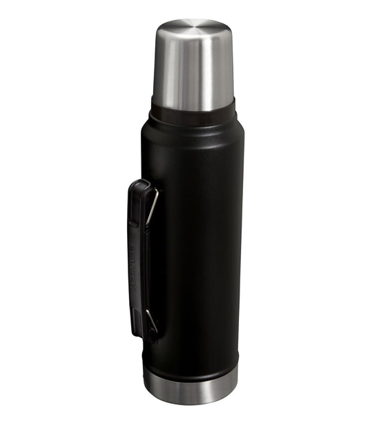 Stanley gros plan sur la large bouche pour remplissage et nettoyage faciles