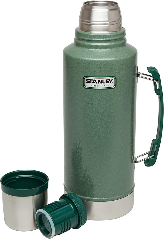 STANLEY gros plan goulot large facilitant le remplissage et nettoyage