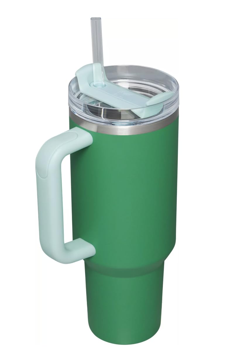 Stanley Quencher gros plan sur couvercle FlowState montrant trois positions pratiques