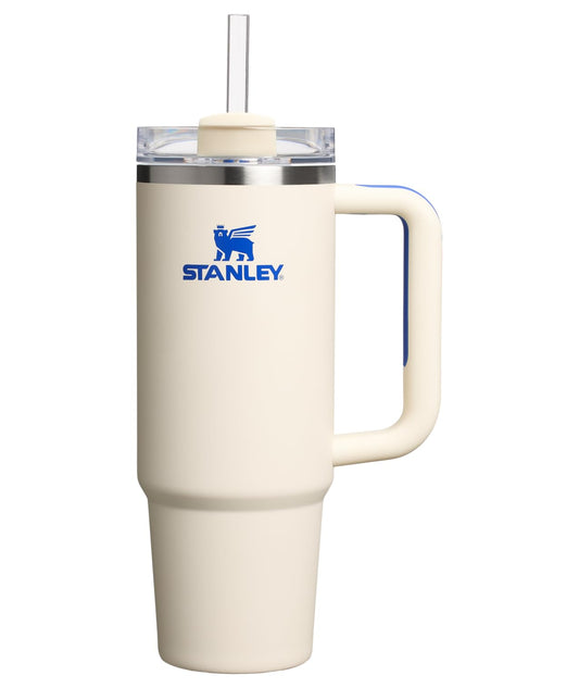 STANLEY face avant du Quencher 30 oz montrant le fini crème royal et la forme durable