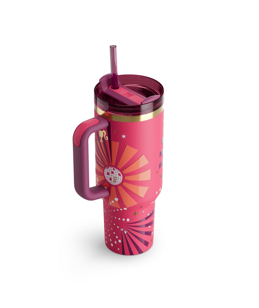 Comparaison d'échelle STANLEY 40 oz illustrant grande capacité utile
