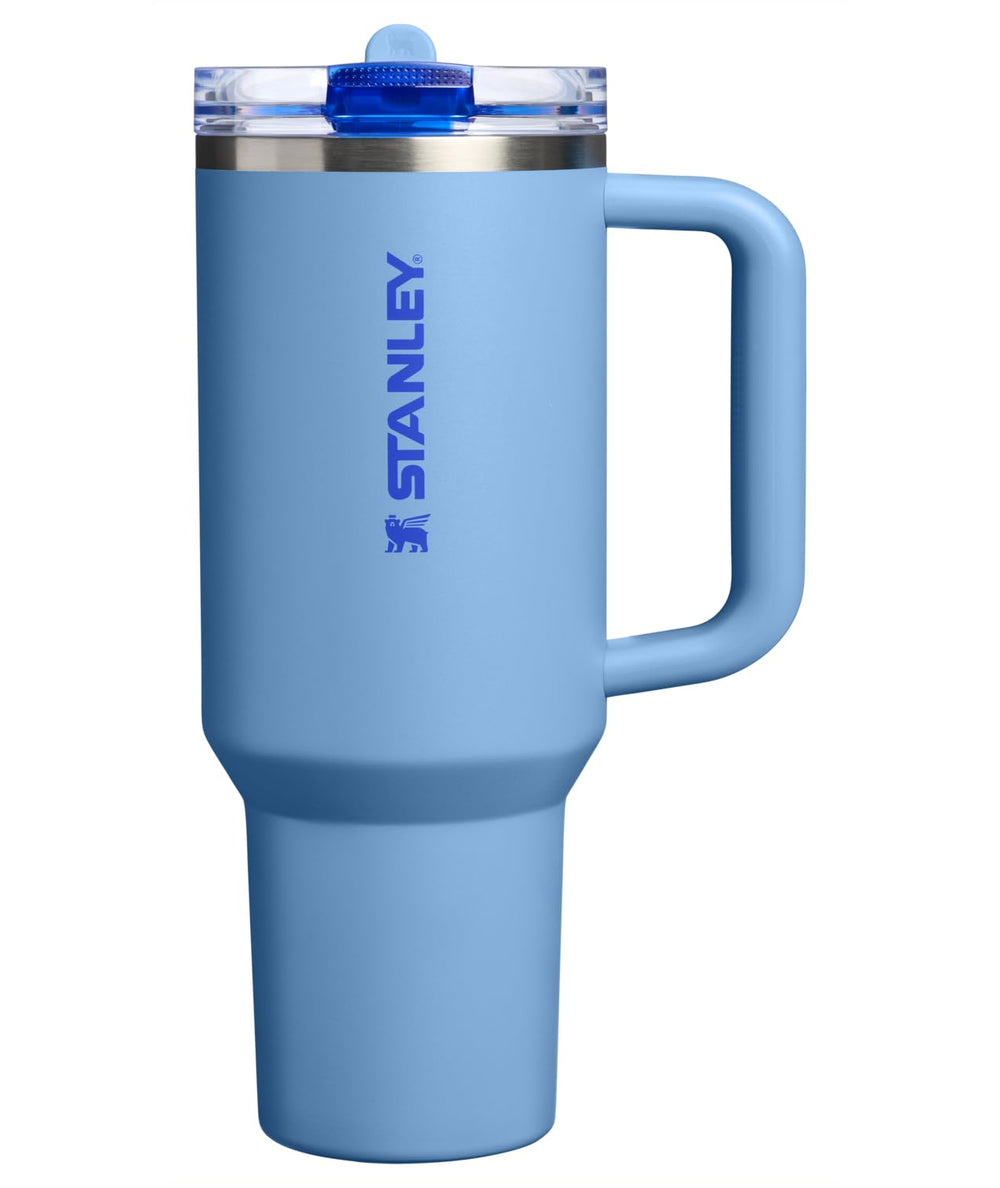 STANLEY Quencher vue avant bleu sky montrant la poignée et le design