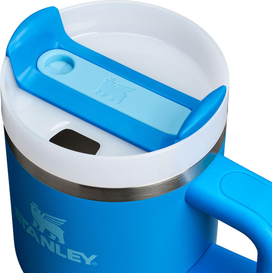STANLEY détail du couvercle FlowState montrant positions paille/verre/fermé utile