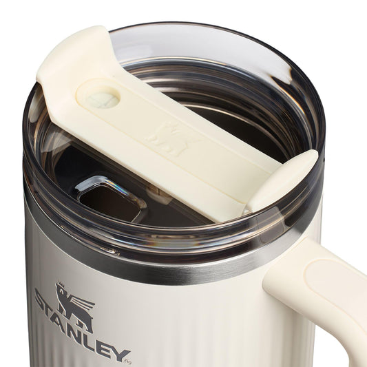 STANLEY Quencher gros plan poignée confort pour transport aisé