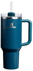 STANLEY Quencher vue avant montrant le motif Ponderosa Star et la capacité