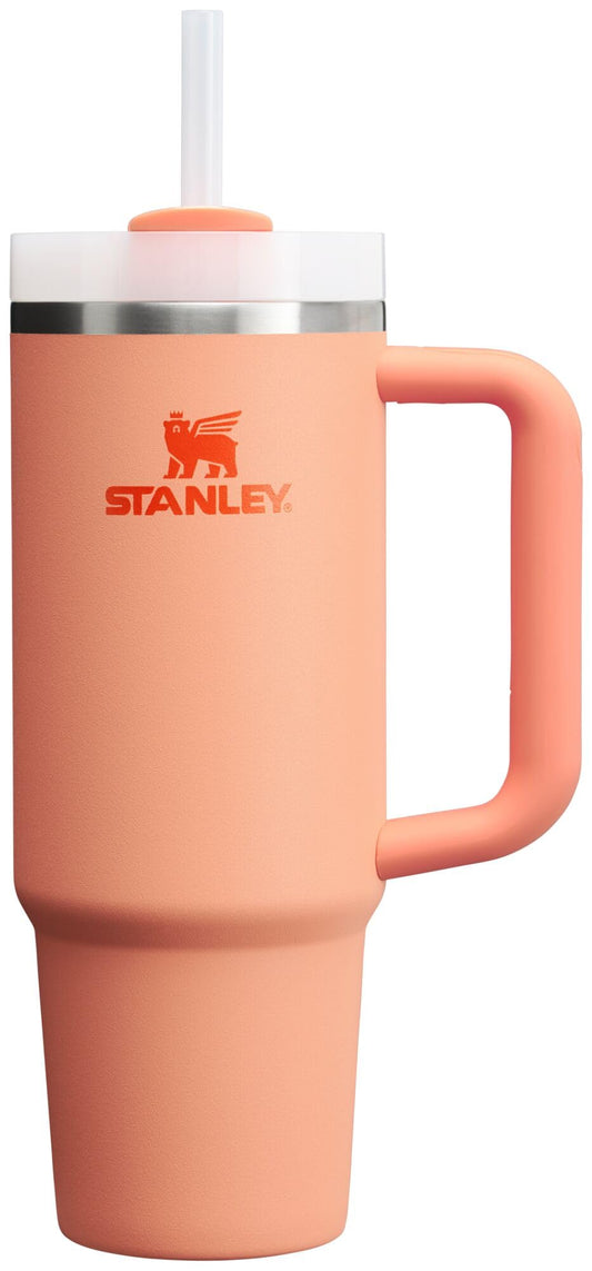 STANLEY face du tumbler Nectarine montrant la capacité et le design pratique
