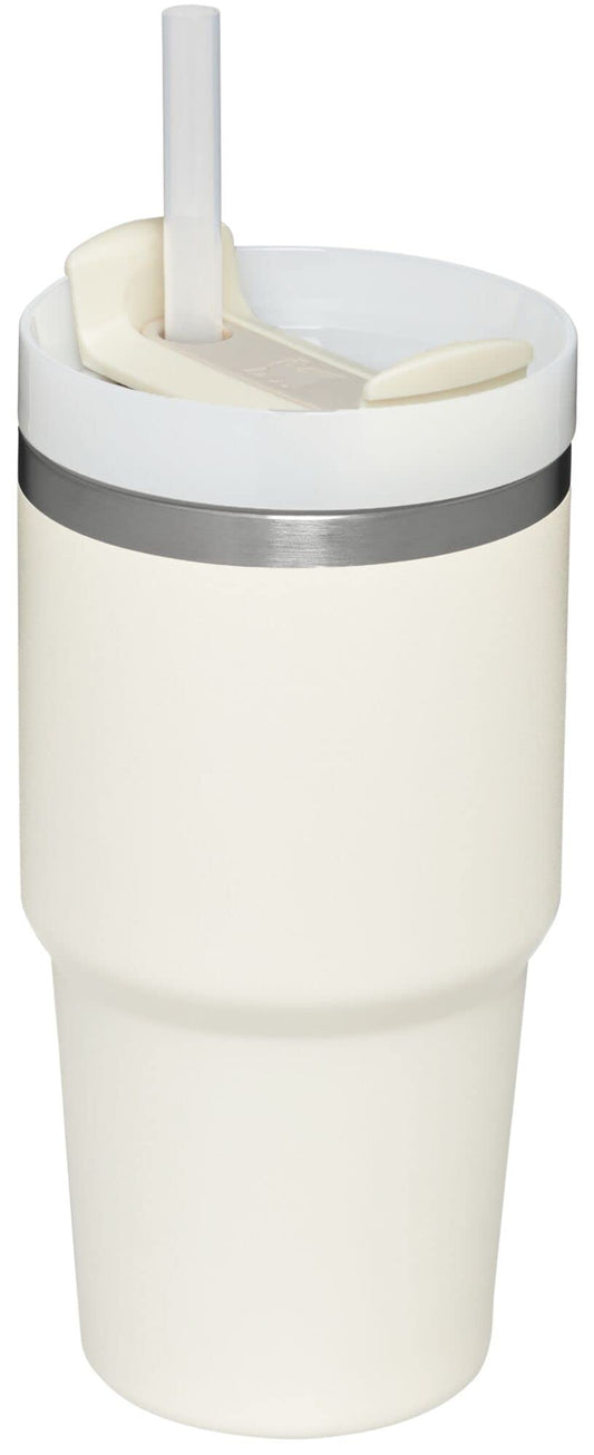 STANLEY Quencher H2.0 gros plan du couvercle FlowState pour contrôle anti-éclaboussures