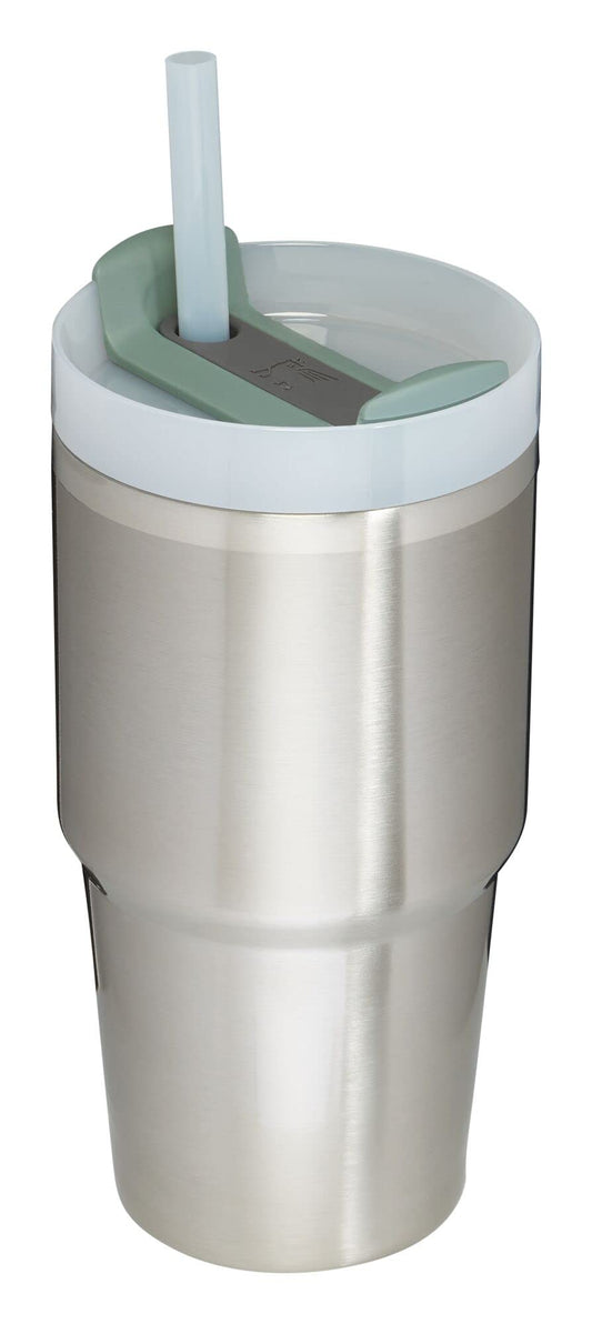 STANLEY Quencher H2.0 couvercle FlowState en gros plan pour usage pratique