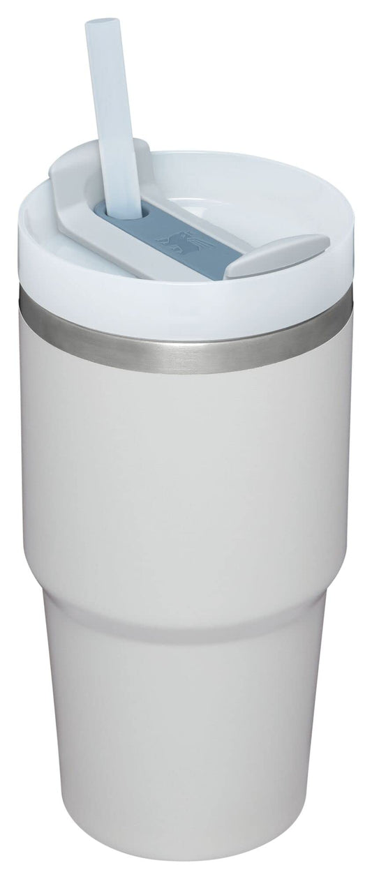 STANLEY Quencher H2.0 couvercle FlowState en gros plan pour contrôle anti-éclaboussures