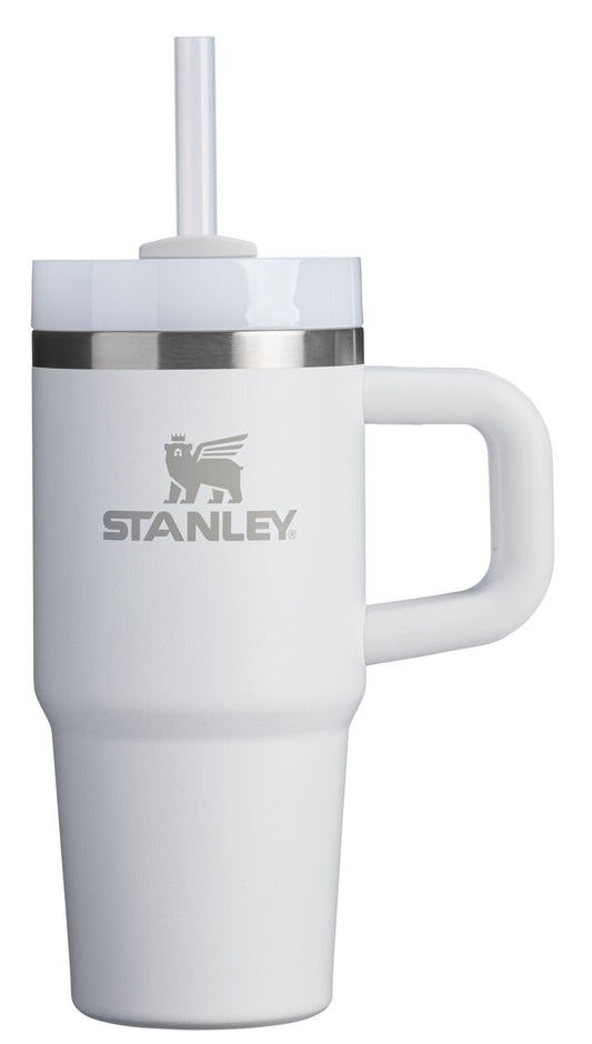 STANLEY vue avant du tumbler montrant design et poignée, tenue confortable