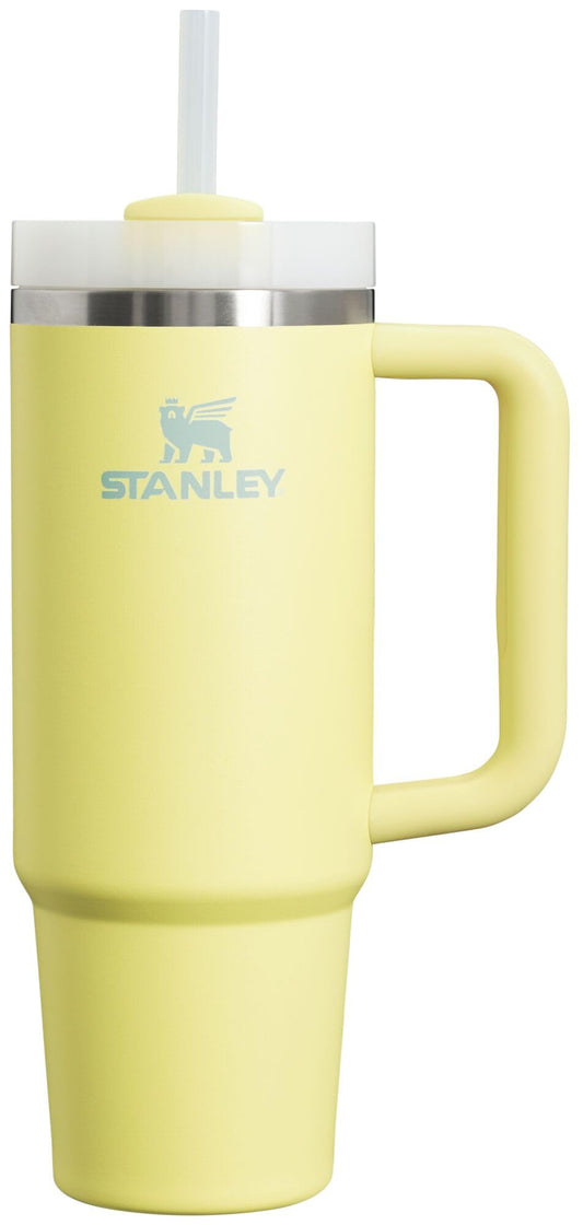 STANLEY Quencher vue de face montrant la couleur Pomelo et design robuste