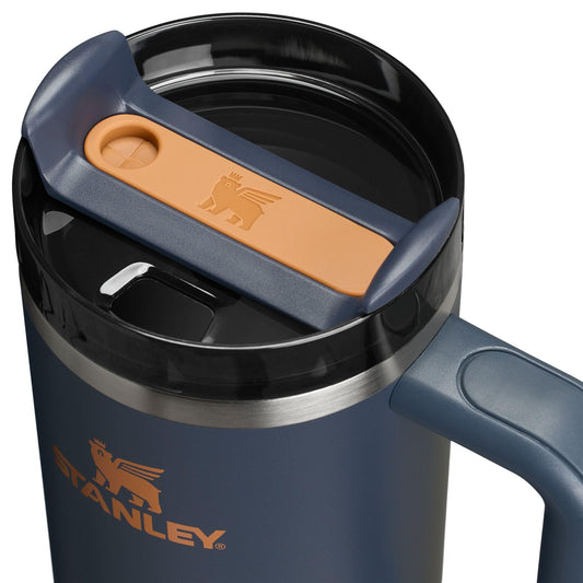 STANLEY Quencher H2.0 gros plan du couvercle FlowState montrant les trois positions