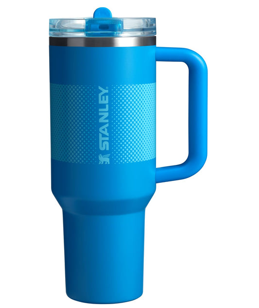 STANLEY vue de face du Quencher ProTour Azure Fade, mise en valeur durabilité